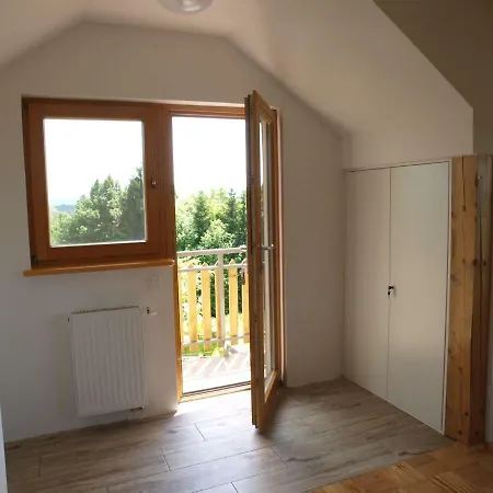 Podcetrtek, Sv Ema , Apartma 2 *
